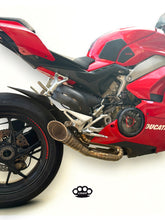 Lade das Bild im Gallery-Viewer, DBR Scarico Completo in Titanio DUCATI STREETFIGHTER V4 - DUCATI PANIGALE V4 (2018-2024) - DBR Factory