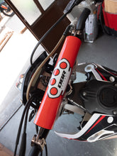 Lade das Bild im Gallery-Viewer, DBR Lenkerpolster mit Querstrebe