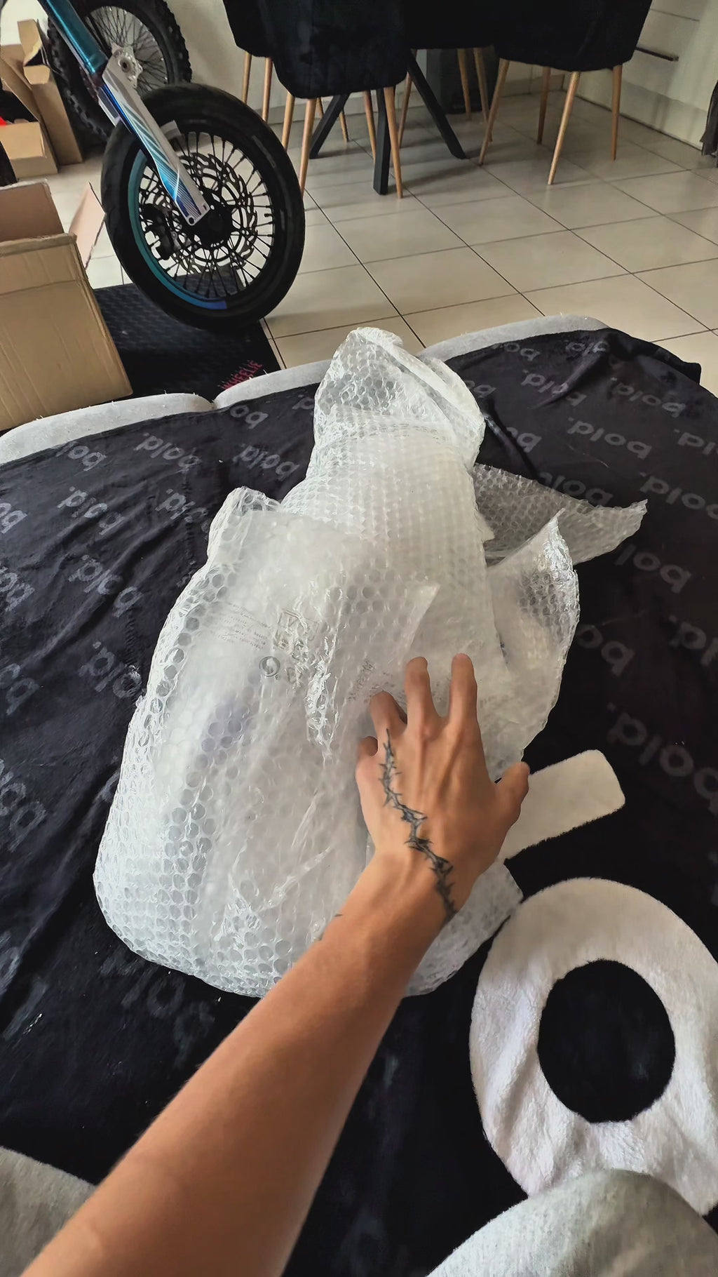 DBR 4T Titanium Auspuffkrümmer + Powerbomb - KTM: EXC-F 450 (2020-2023), Husqvarna: 450 FE (2020-2023) und Husqvarna: 501 FE (2020-2023)